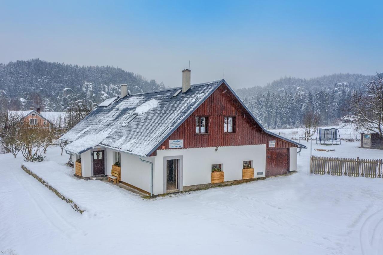 Hotel U Ozveny Dolni Adrspach Esterno foto