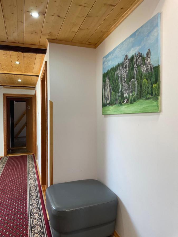 Hotel U Ozveny Dolni Adrspach Esterno foto